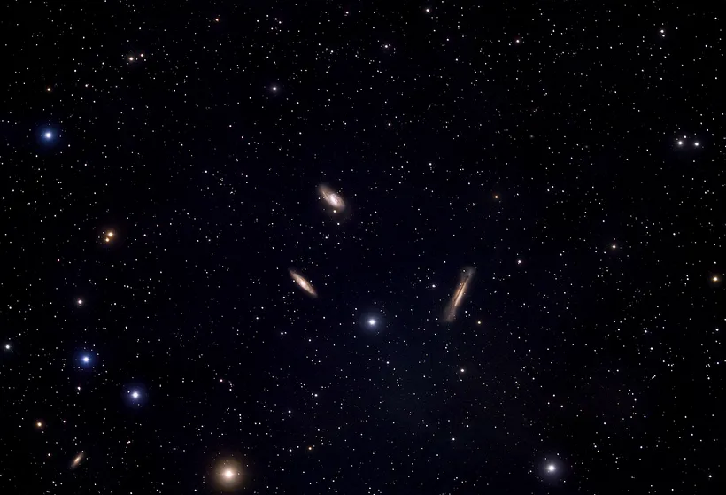 M65 星系