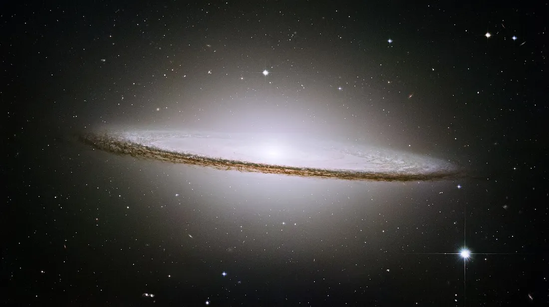 草帽星系 M104