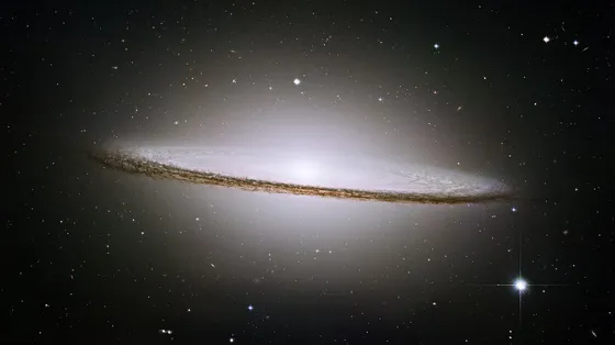 草帽星系 M104(Sombrero Galaxy)